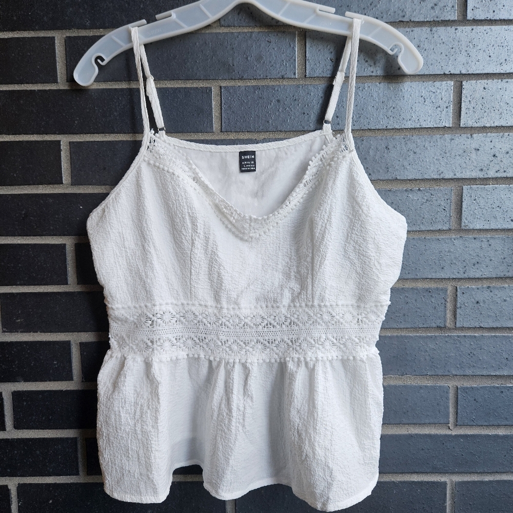 💥$5 ADD ON - SHEIN Solid White Textured Cut Out Lace Flowy Boho Tank Top Size L